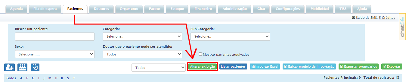 Botão 'Alterar Exibição' destacado em vermelho e apontado por seta vermelha na aba 'Pacientes'.
